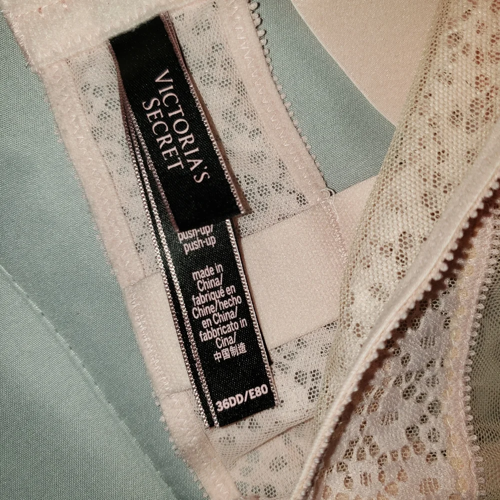 Victoria Secrets Very Sexy Push Up Bra 36-DD NWT - Picture 5 of 5